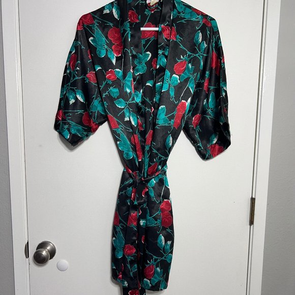 Shortie Red Robe Frederick's of Hollywood | Intimates & Sleepwear | Vintage Fredericks ...
